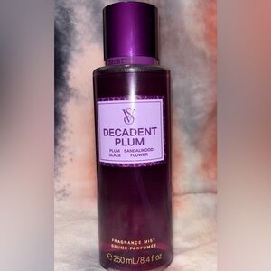 Victoria's Secret Decadent Plum Fragrance Mist